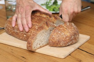 sourdough_slicing